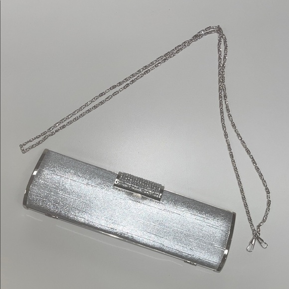 Source Unknown Handbags - Source Unknown Metallic Silver Clutch with embellishments OS